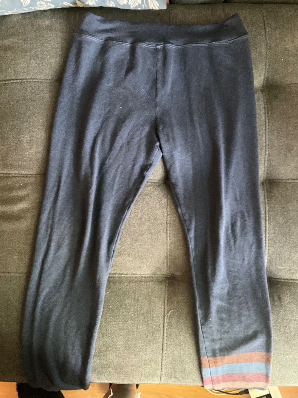 EUC Sundry Gray Leggings Size 3